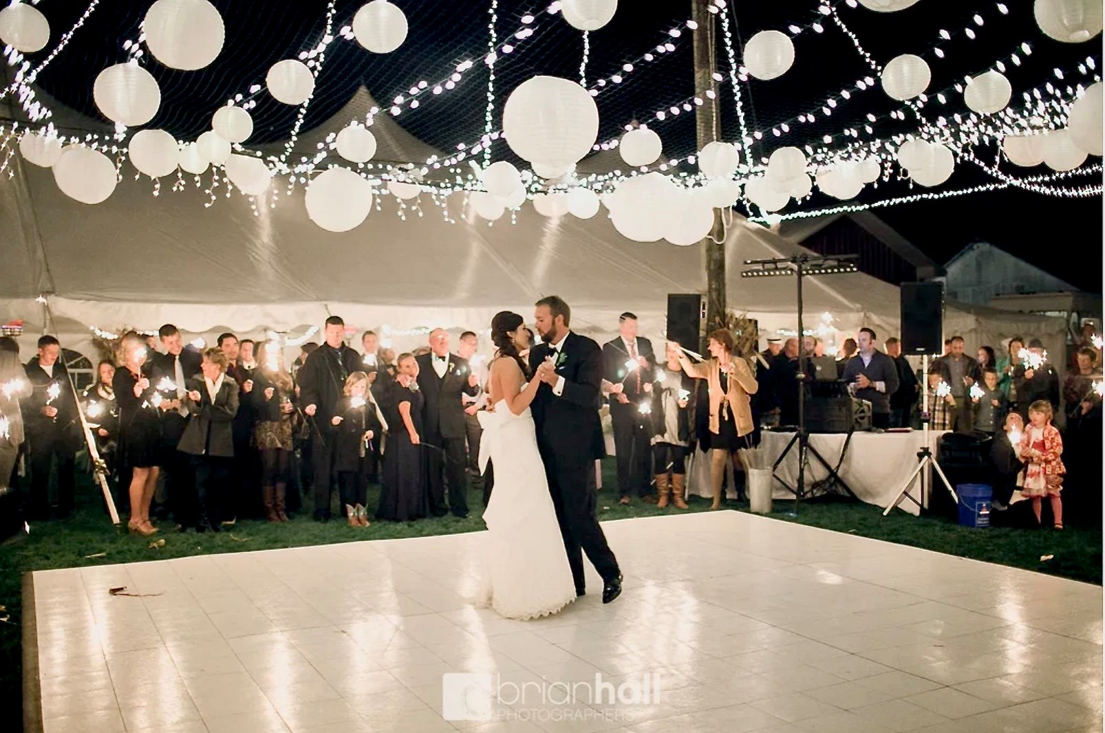 Slate White style dance floor shines at this beautiful wedding.