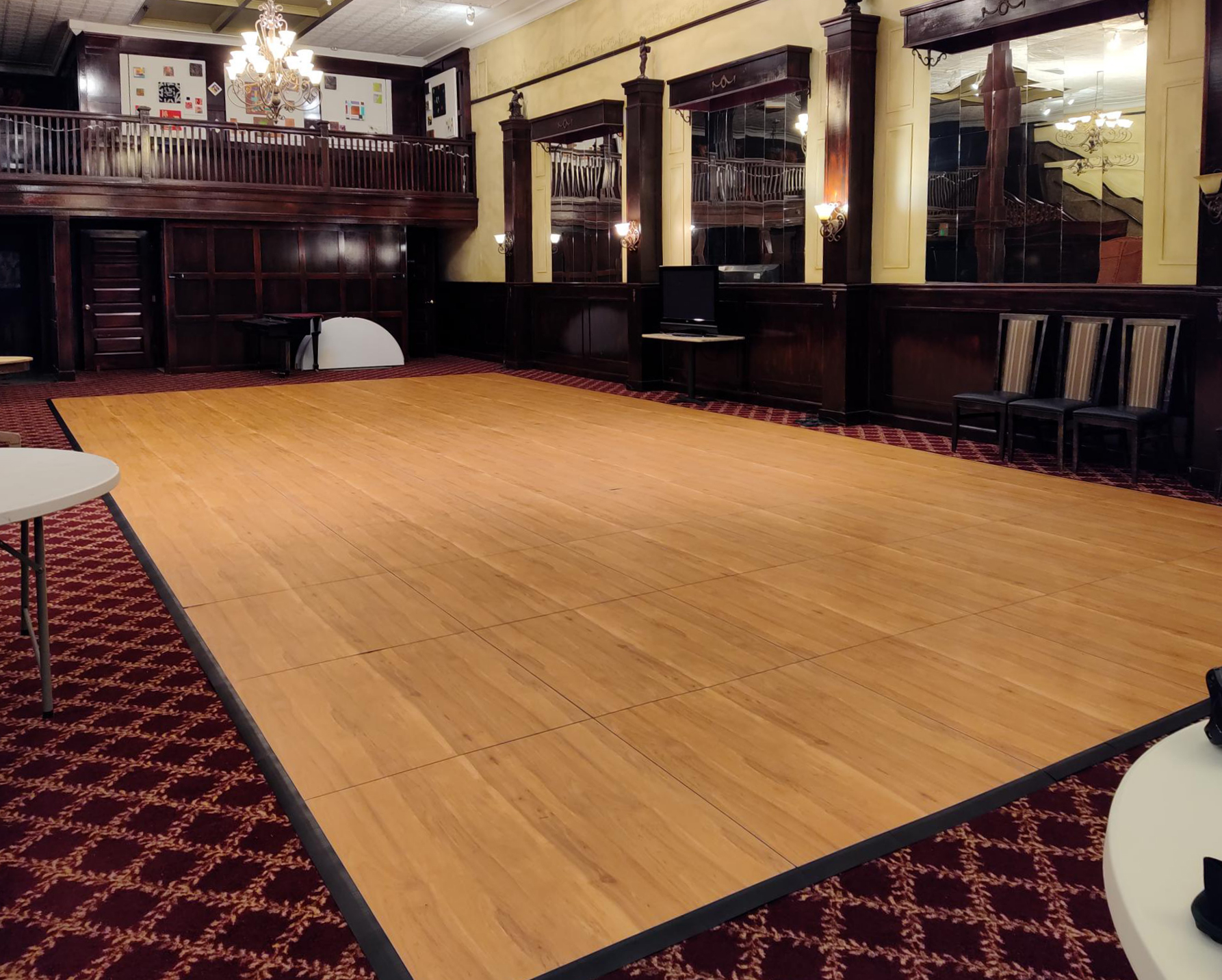 Maple plus rectangular dance floor with edges