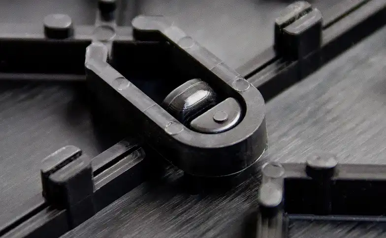 Closeup of the Powerlock system